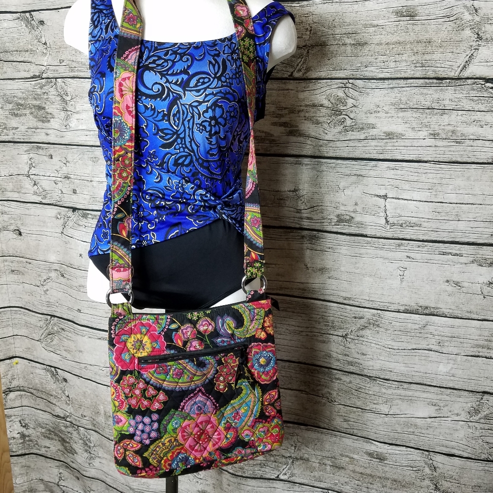 Vera Bradley Crossbody Bag - fair condition how can you see it is worn
